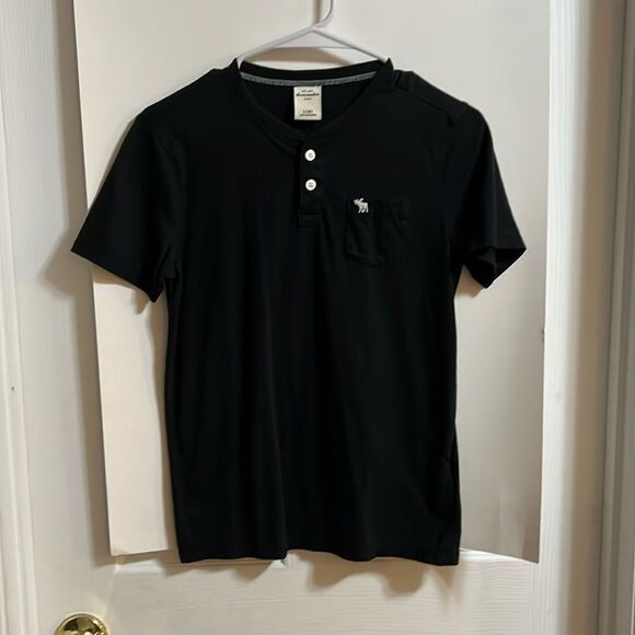 Black Abercrombie kids size 14 black button down shirt. - Picture 1 of 5